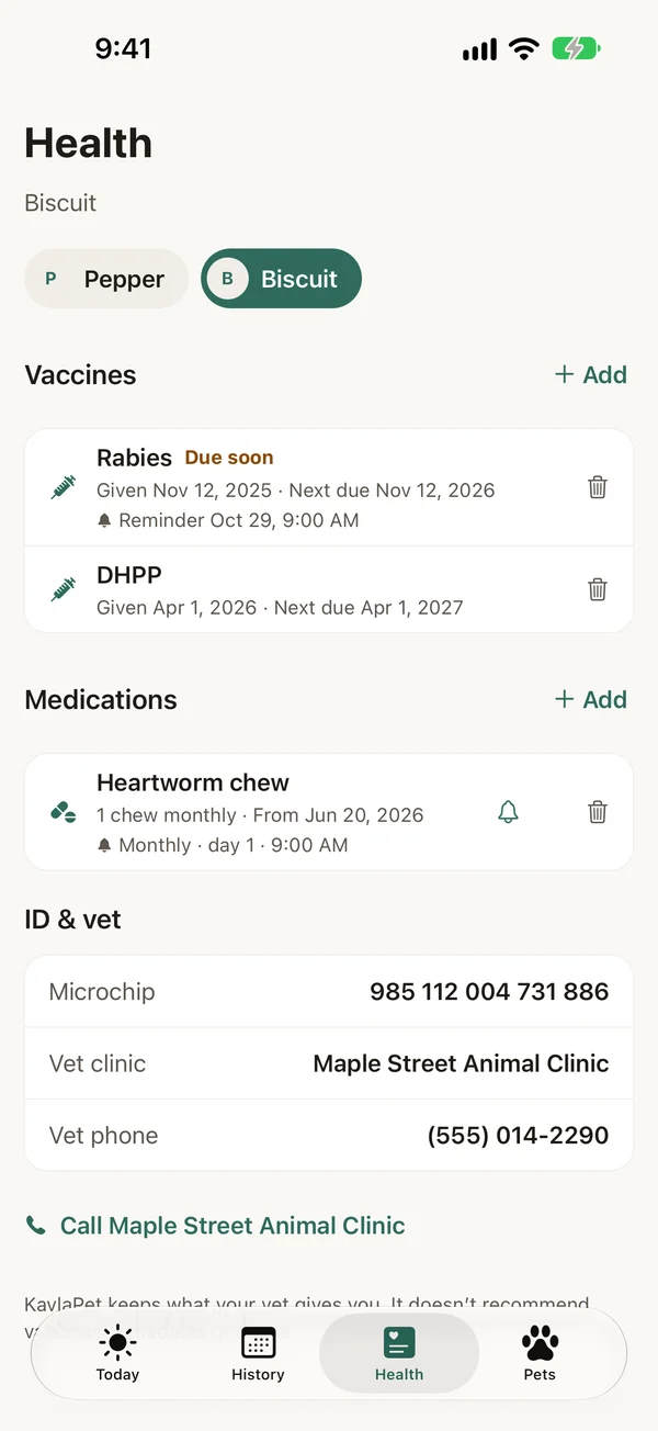 KavlaPet Health screen: vaccines, medications, microchip and vet details.